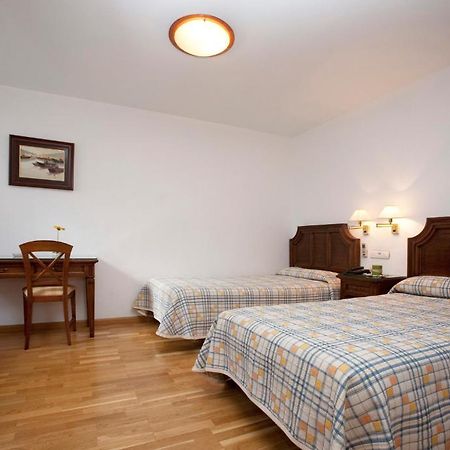 Hotel Avenida 耶克拉 外观 照片