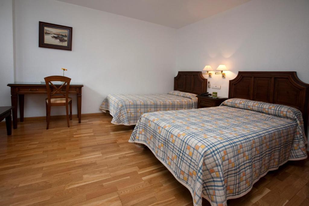 Hotel Avenida 耶克拉 外观 照片